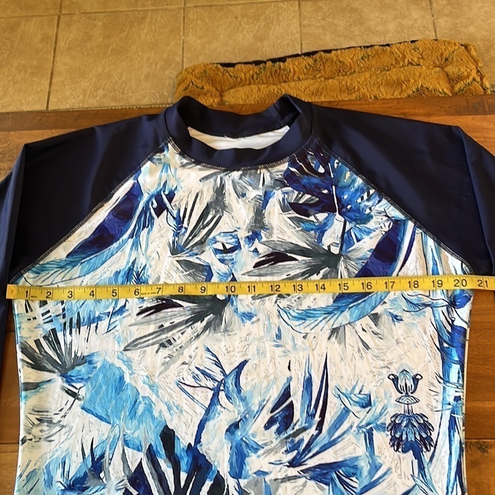 SWIM Shirt - Picture 3 of 6